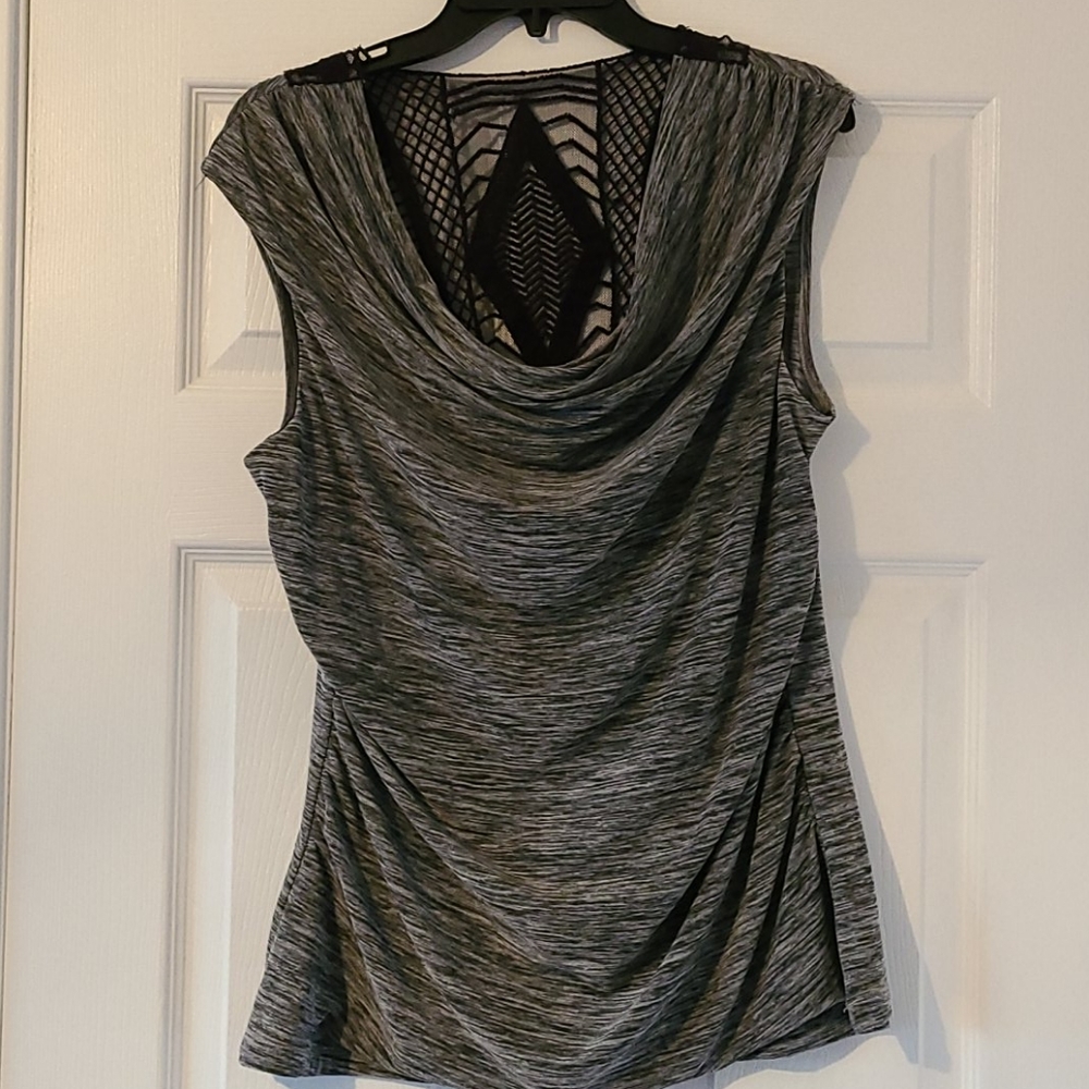 Scoop neck gray top